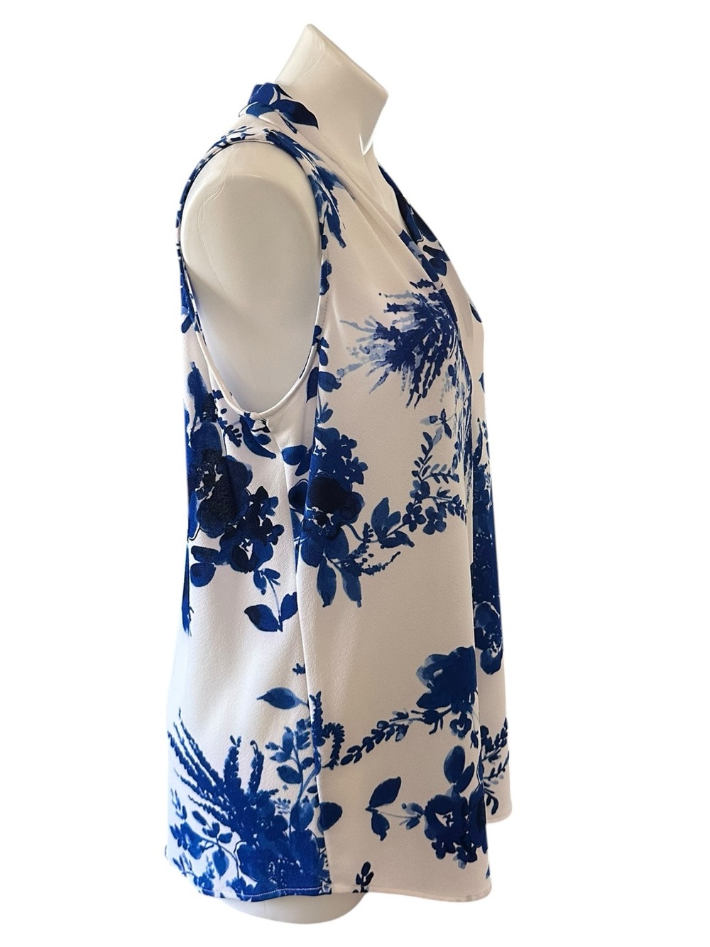 Calvin Klein Blue and White Floral Sleeveless Blouse Size L NWT - Picture 2 of 12